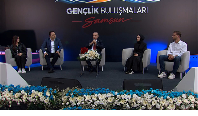 Cumhurbaşkanı Erdoğan: Gençlerimiz Türkiye'yi çok daha iyi yere getirecek