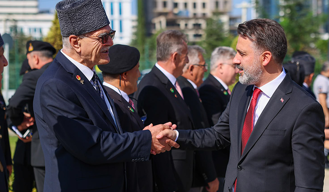 Başkan Vekili Biba, kahramanları anma törenine katıldı