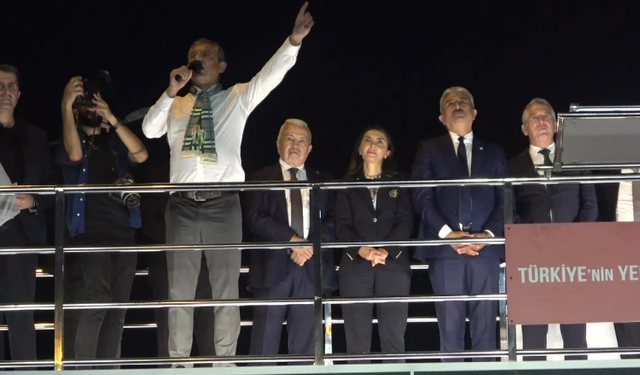 Özgür Özel: "Barış içinde kardeşçe yaşamayı vaat ediyoruz"