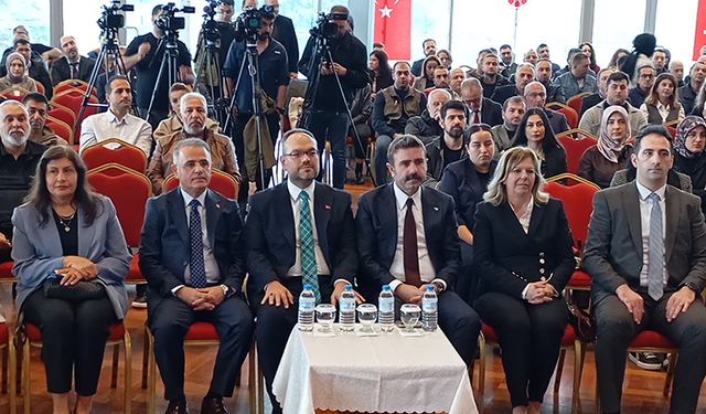 Bursa'da "İletişim Yüzyılı, Güçlü İletişim, Etkin Kamu" programı gerçekleştirildi