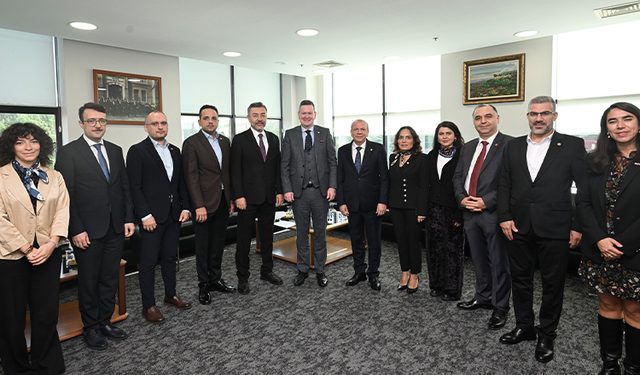 ABD İstanbul Başkonsolosu Michael Lally BTSO’yu ziyaret etti