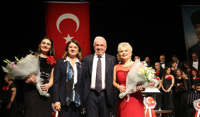 Cumhuriyet'in 103'üncü yılı Nilüfer'de konserle kutlandı