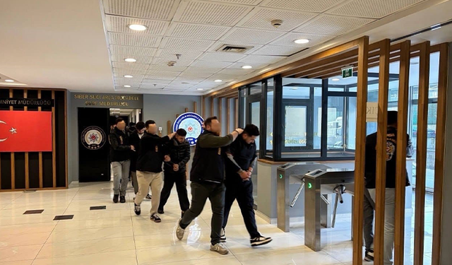 Bursa'da siber dolandırıcılık operasyonu: 4 şüpheli tutuklandı