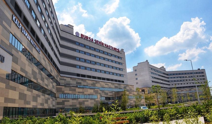 Sosyal medyada popüler olan kolonya yakma akımı çocuklarda hayat boyu iz bırakıyor