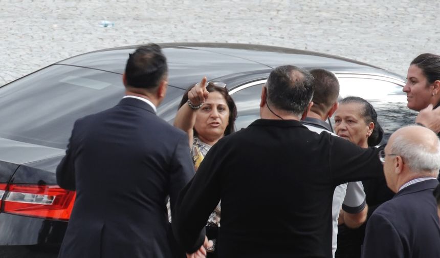 CHP Genel Başkanı Özel’e ilk gününde protesto
