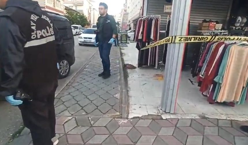 Ankara Sincan ilçesinde bir şahıs tartıştığı kadını boğazından bıçakladı