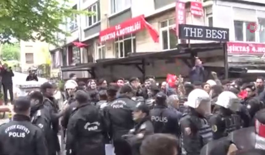 Taksim yasağını dinlemeyen gruba polis müdahalesi