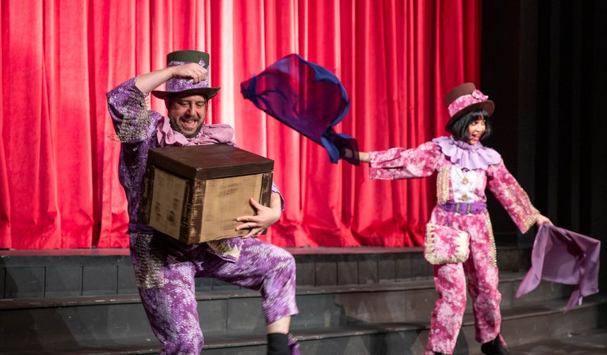 Şehir Tiyatrosu ‘Hansel ve Gretel’i çocuklarla buluşturdu