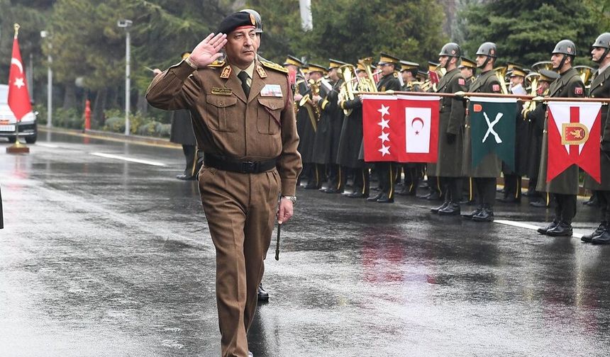 Libya askeri heyetinin jeti Ankara'da düştü. Libya Genelkurmay Başkanı uçaktaydı