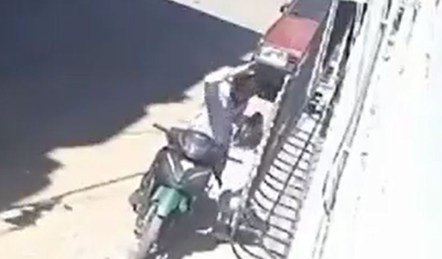 7 yaşındaki kızına defalarca tokat atıp, saçından sürükledi