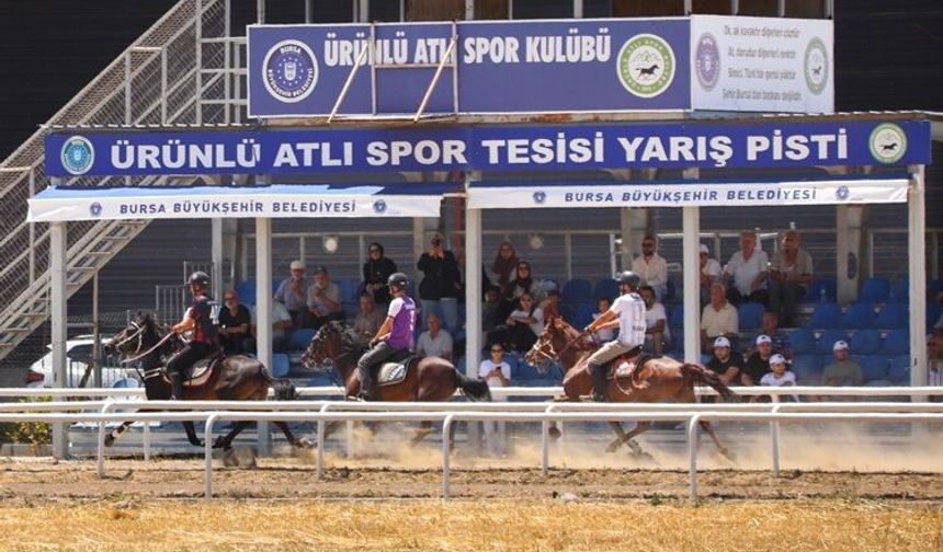 Rahvan at yarışları nefes kesti
