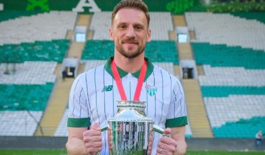 Bursaspor’da Anıl Atağ’ın sözleşmesi uzatıldı