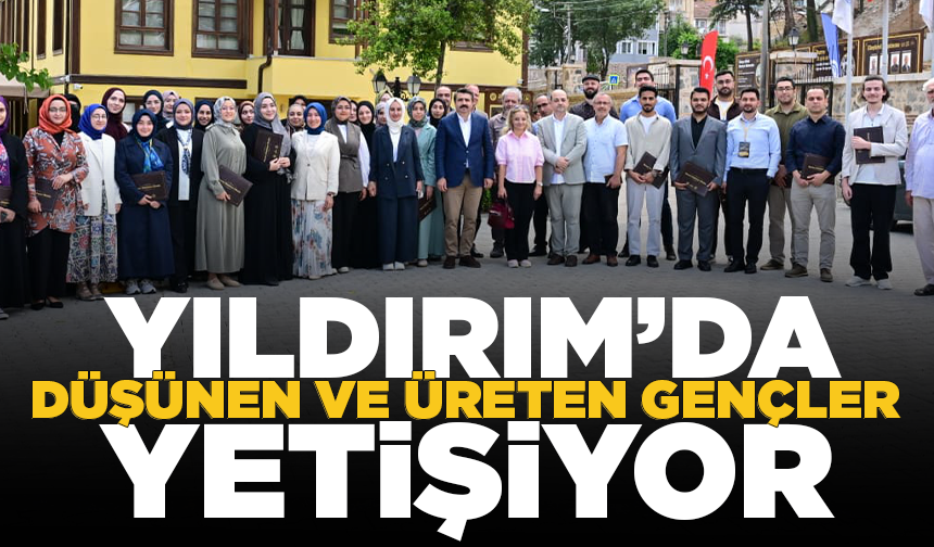 Bursa Düşünce Okulu’nda mezuniyet heyecanı