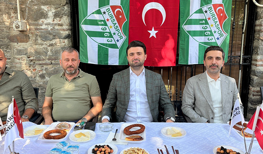 Enes Çelik çarşı esnafıyla buluştu: "Kapalıçarşı Bursaspor'un kalelerinden biri"
