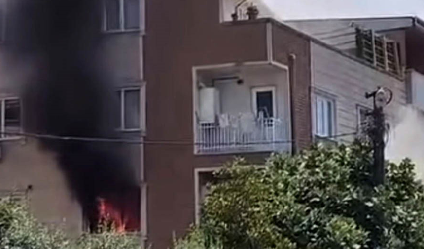 Bursa'da ev alevlere teslim oldu
