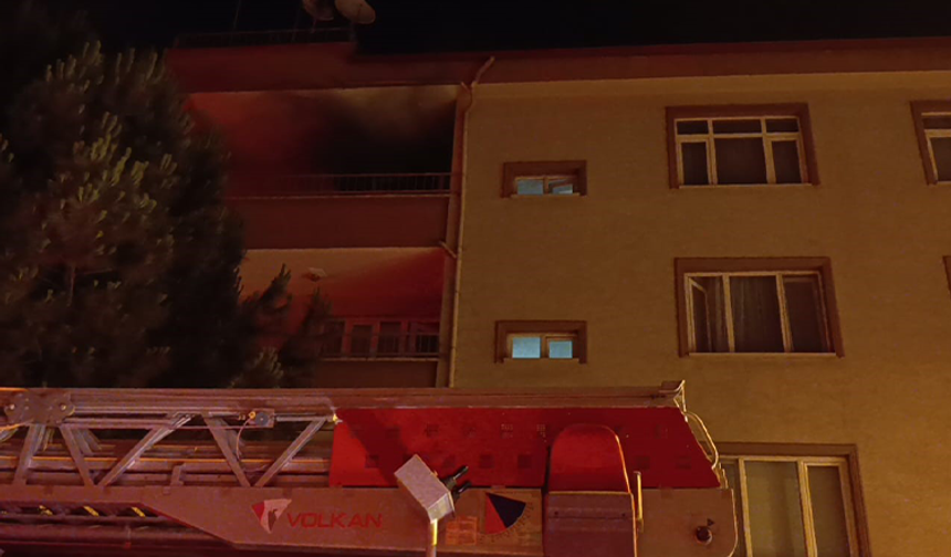 İnegöl'de gece yarısı yangın paniği! Apartman alarma geçti