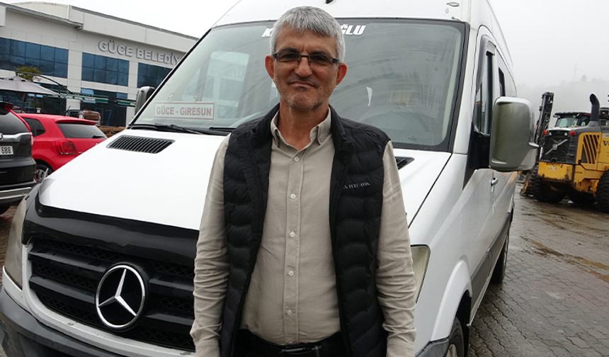 Sıra dışı bir yetenek! Ne konuşsa tersten söylüyor