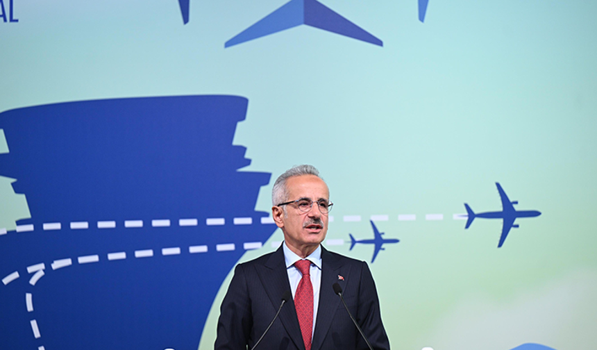 Bakan Uraloğlu açıkladı: Havalimanlarında yeni dönem