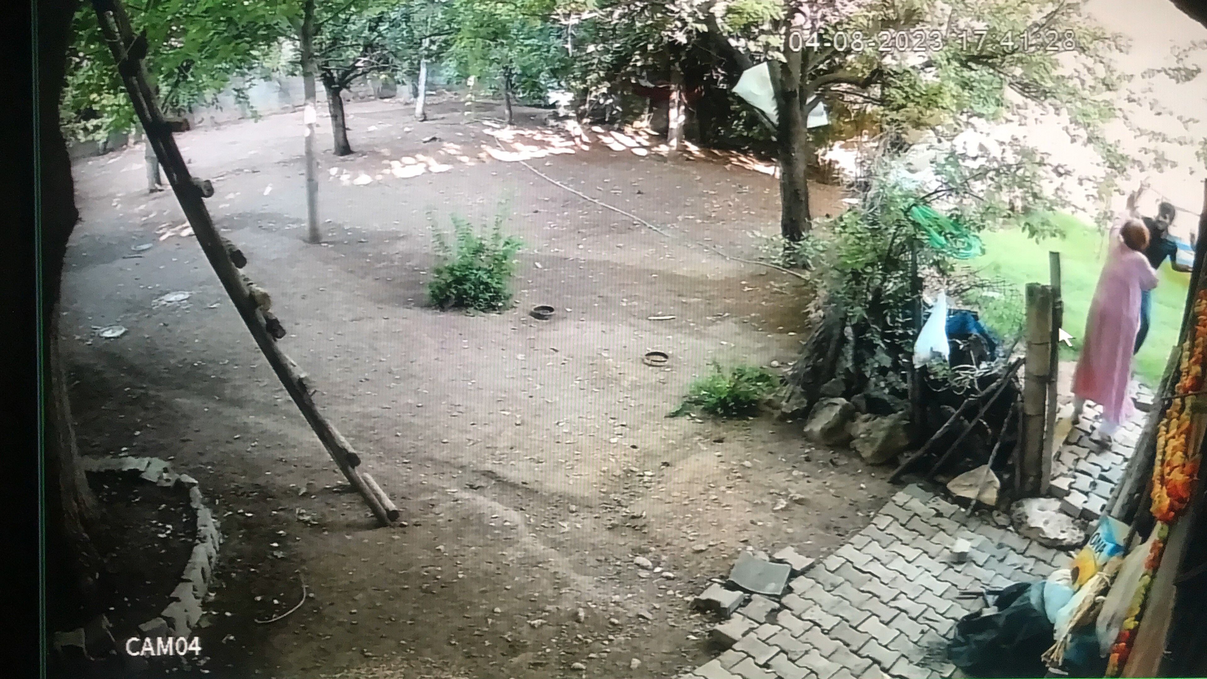 AW001906_06