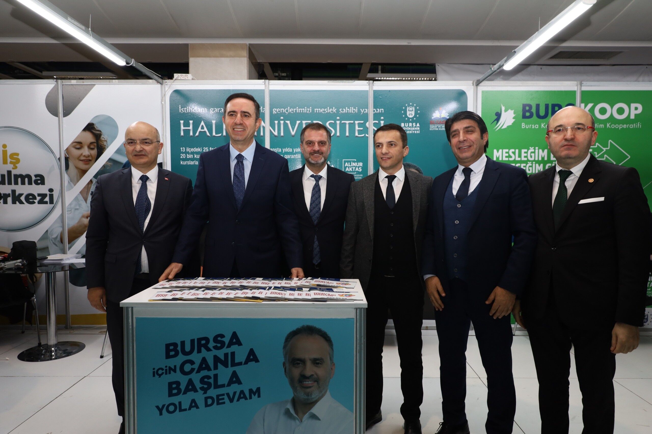 AW143428_04 (1)