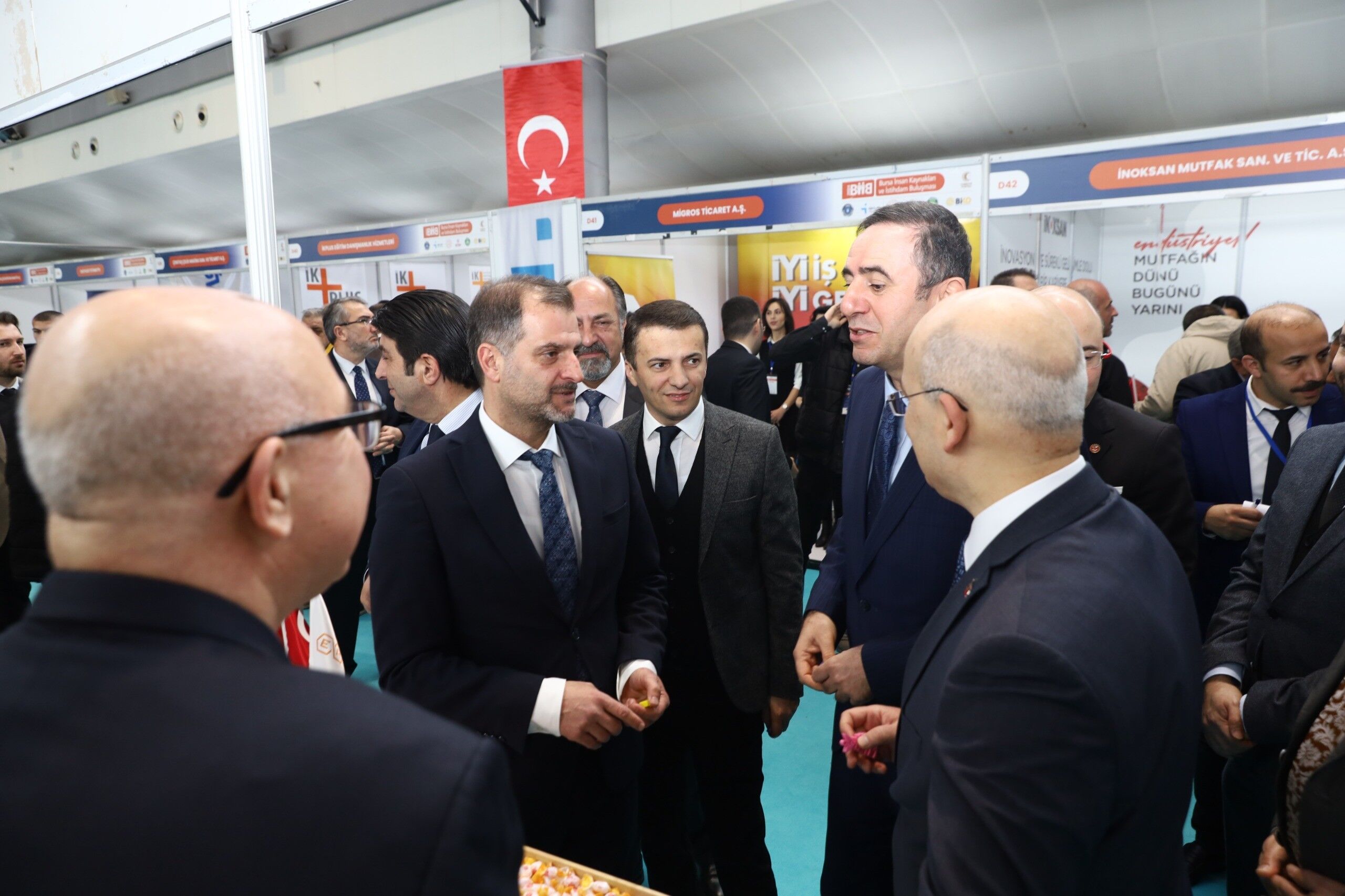 AW143428_05 (1)