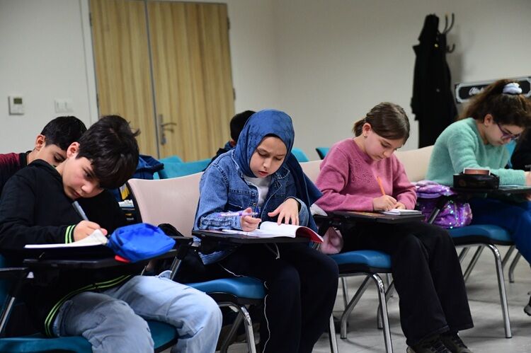 Küçük Yazarlar (1)