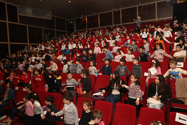 S Ö Y L E Ş İ3
