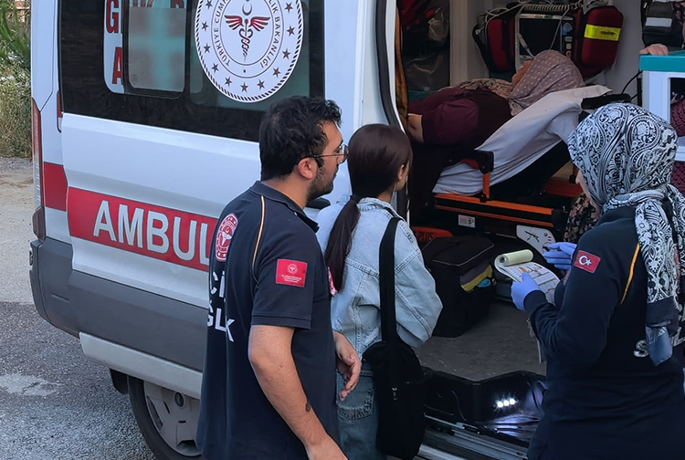 Bursa'da tarım işçilerini taşıyan servis devrildi! Çok sayıda yaralı var