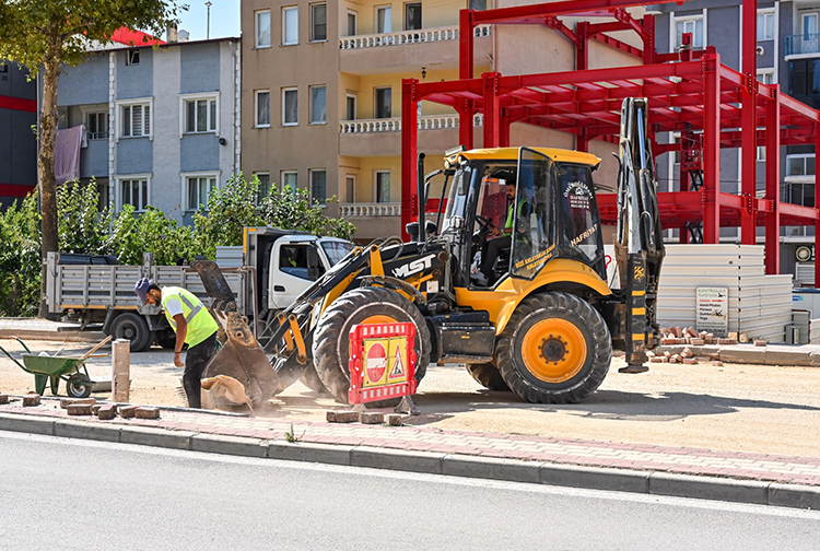 Büyükşehir Panayır'da Altyapı Ve Yolları Yeniliyor
