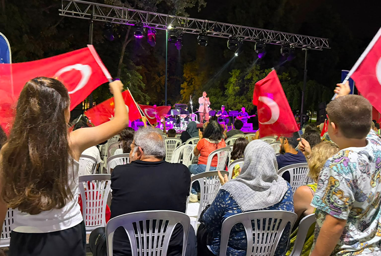 Kültürpark'ta Zafer Türküleri2