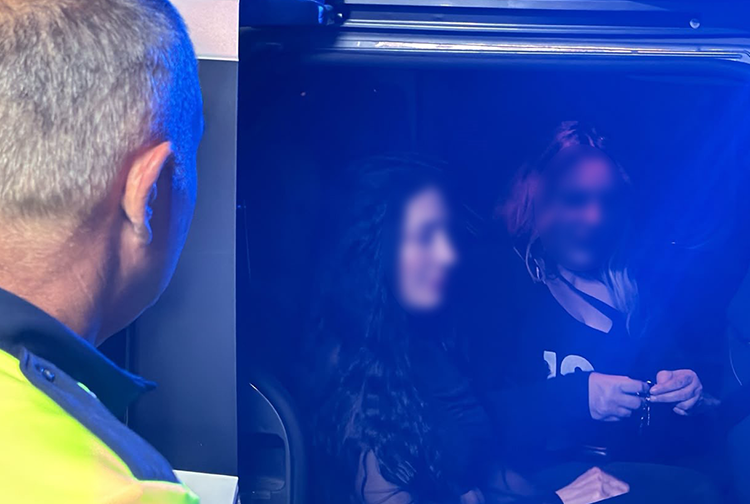 Polis1-17