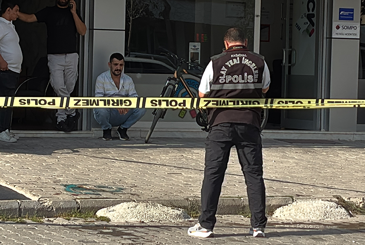 Aksaray'da 5. kattan düşen adam hayatını kaybetti