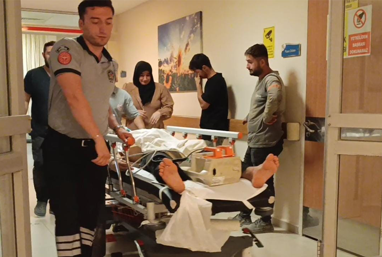 İnşaatta panik anları: 18 yaşındaki işçi hastaneye kaldırıldı