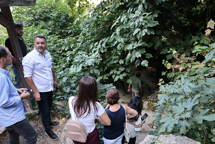 Nilüfer1-140