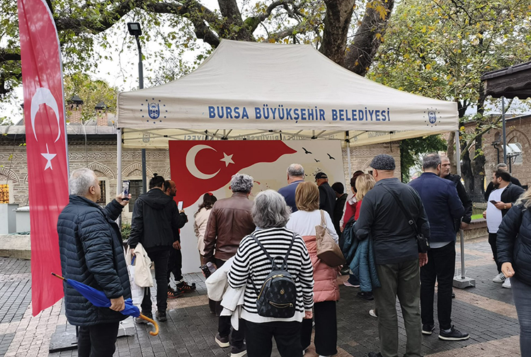 B Ü Y Ü K Ş E H İ R-18