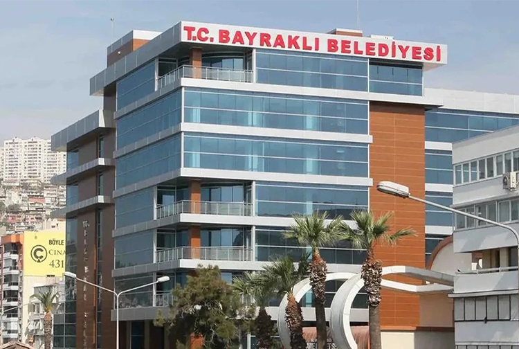 Bayraklı