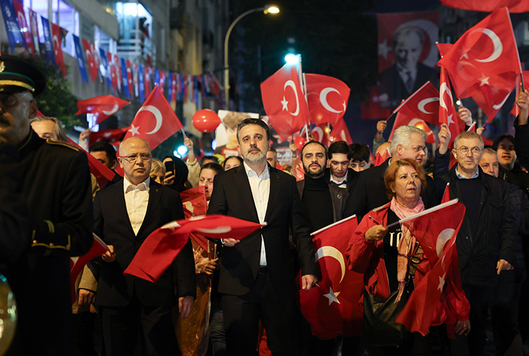 C U M H U R İ Y E T4