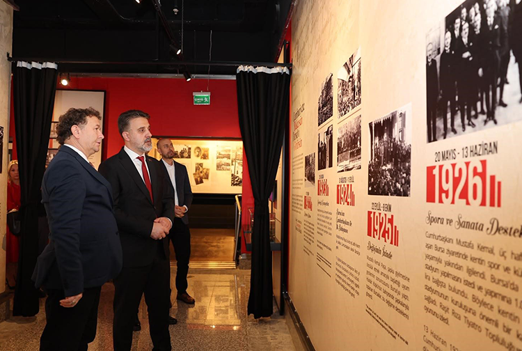 Cumhuriyet Demek Her Şeydir1