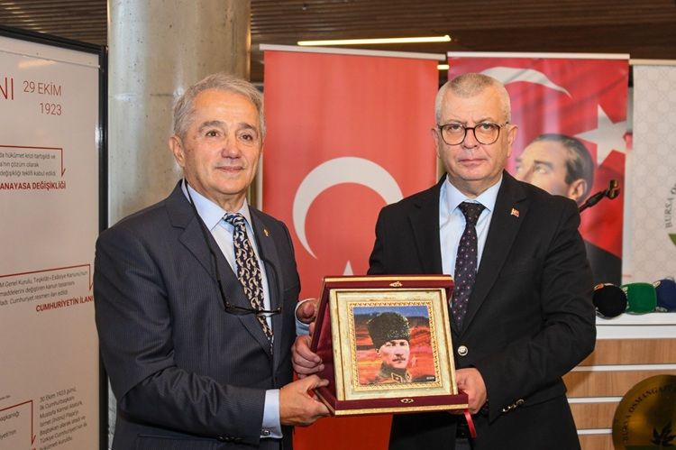 Cumhuriyet Ve Atatürk (5)