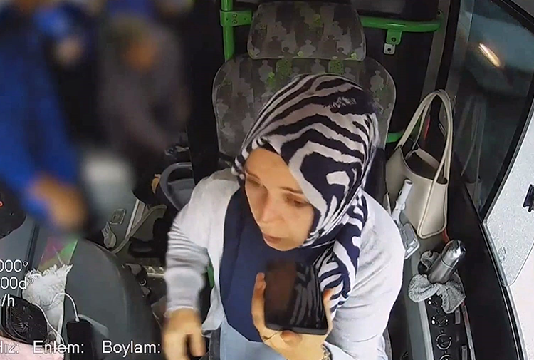 Kadın-48