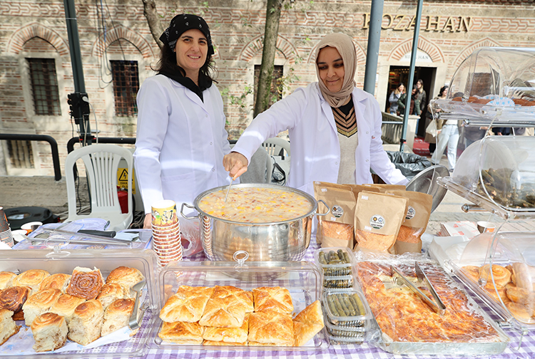 Meydankadınların4