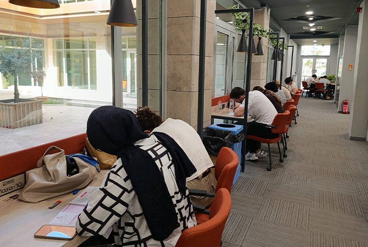 Yıldırım'da Gençlere K P S S Provası1